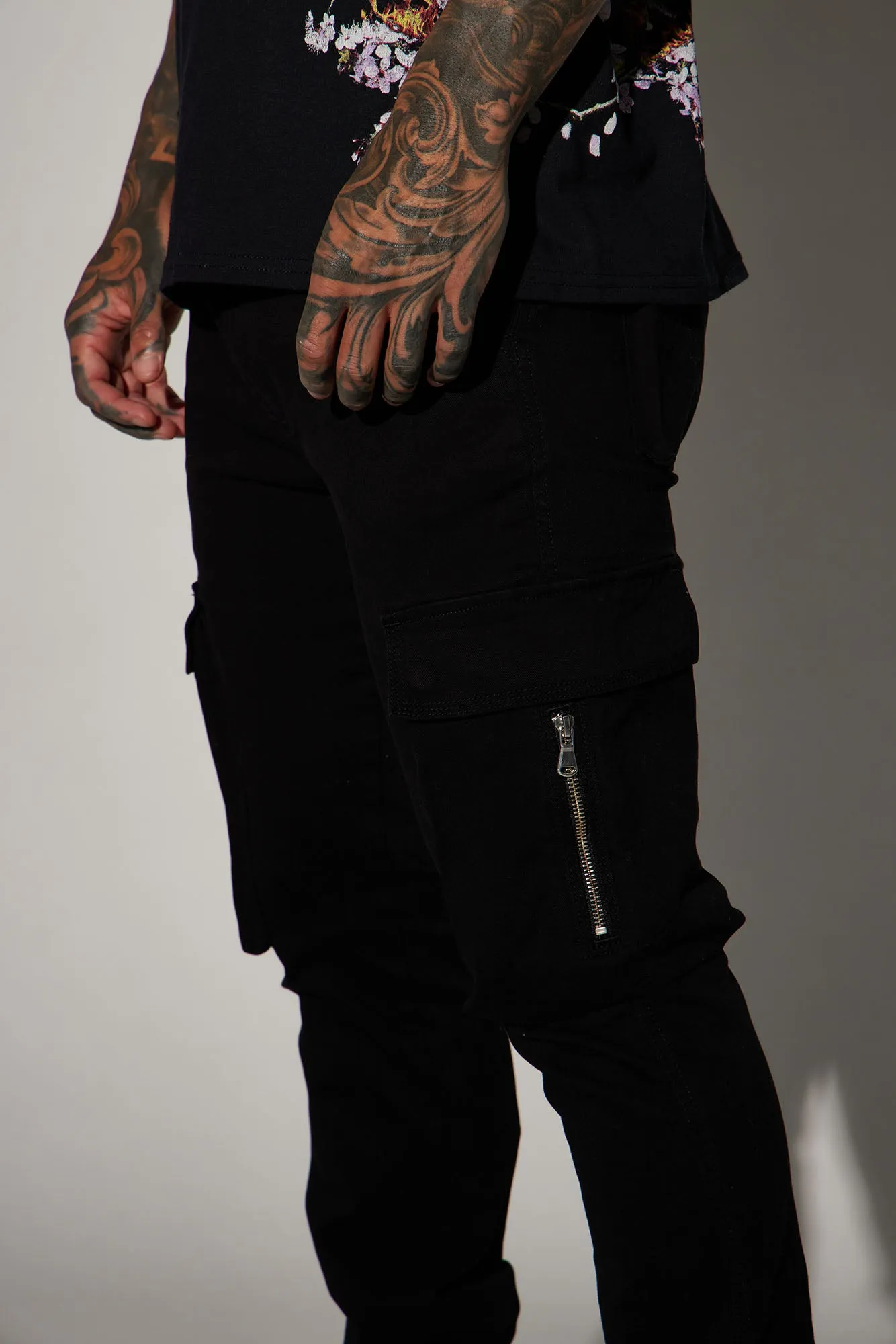 Affection Stacked Skinny Flare Cargo Pants - Black