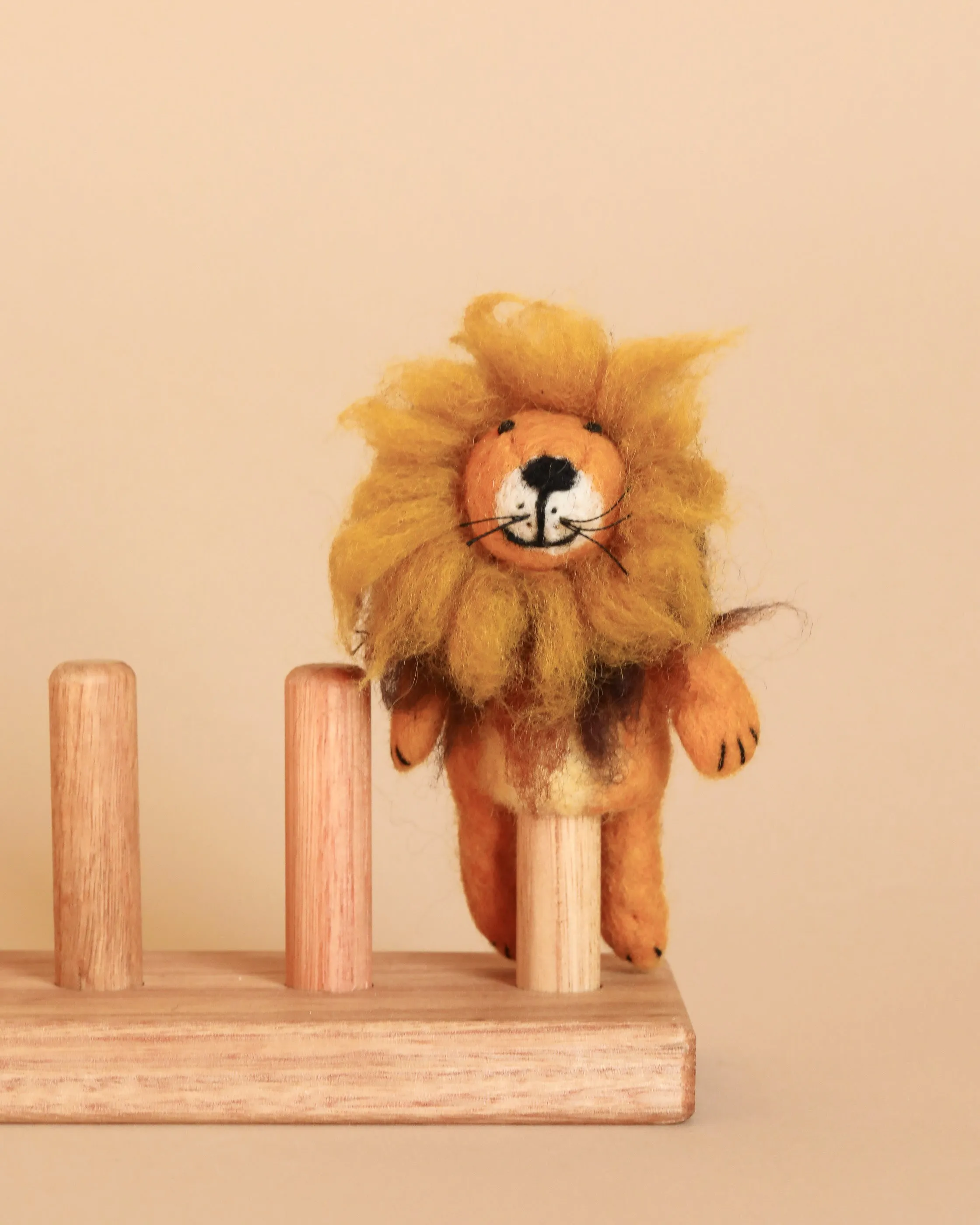 Fluffy Lion Finger Puppet