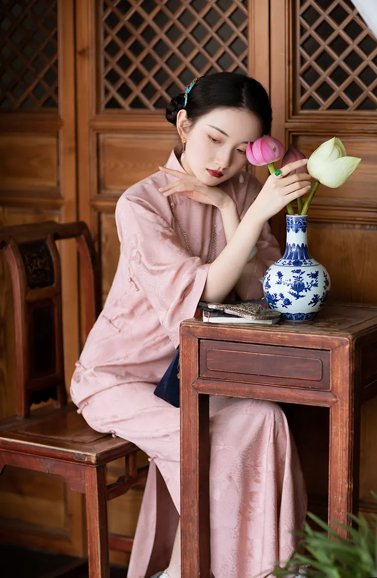 Jinghua Yao 镜花瑶 Mirrored Flower 1920s Calla Lily Jacquard Bell Sleeve Qipao