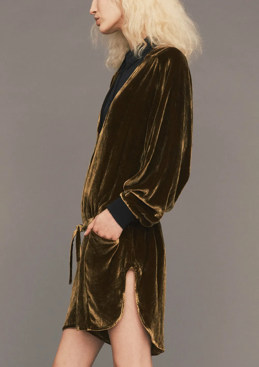 JUMPSUIT SHORT OVERSIZED - SILK VELVET gold