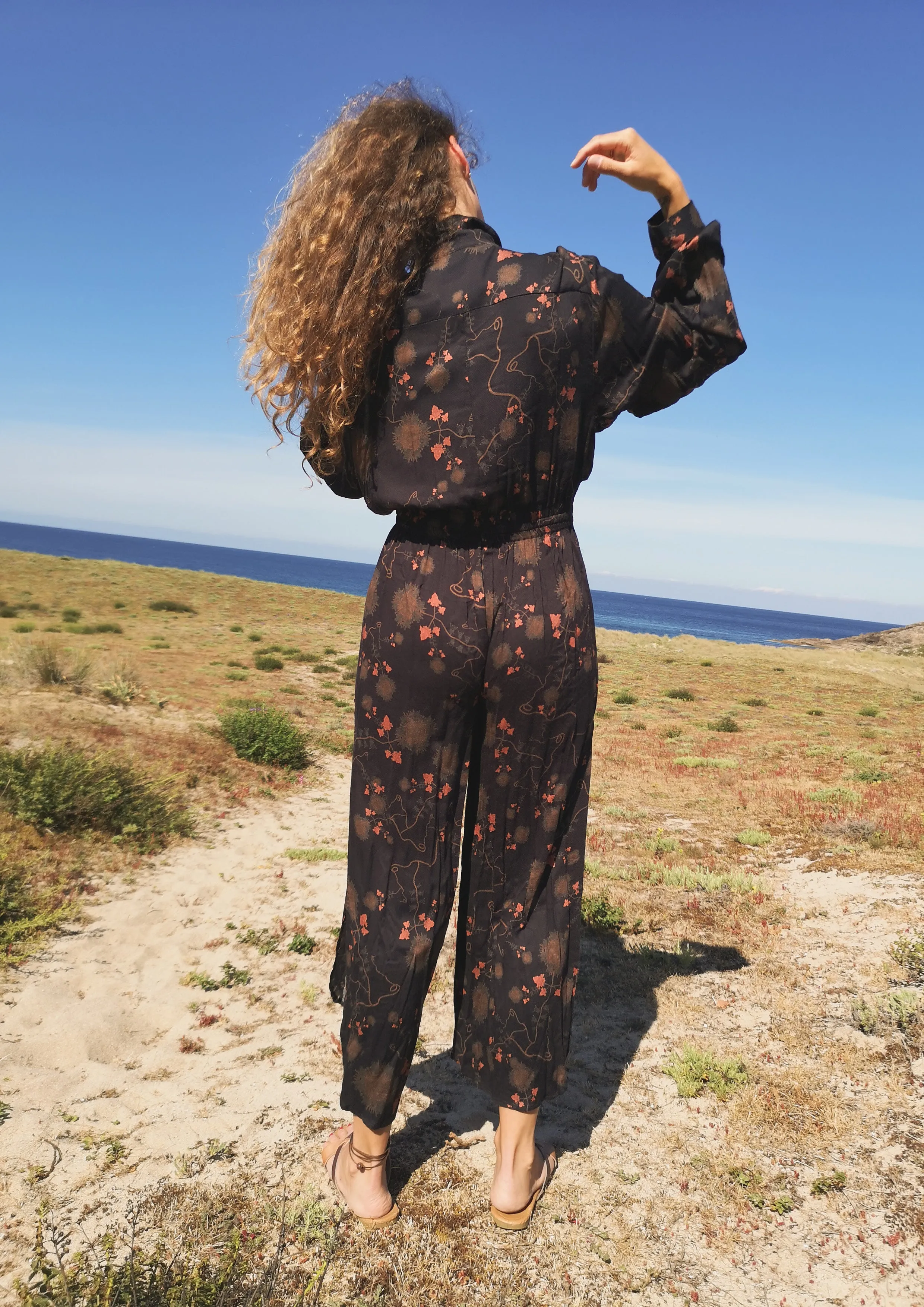 JUMPSUIT WIDE - AIRY SUMMER SILKY RAYON printed black/rust