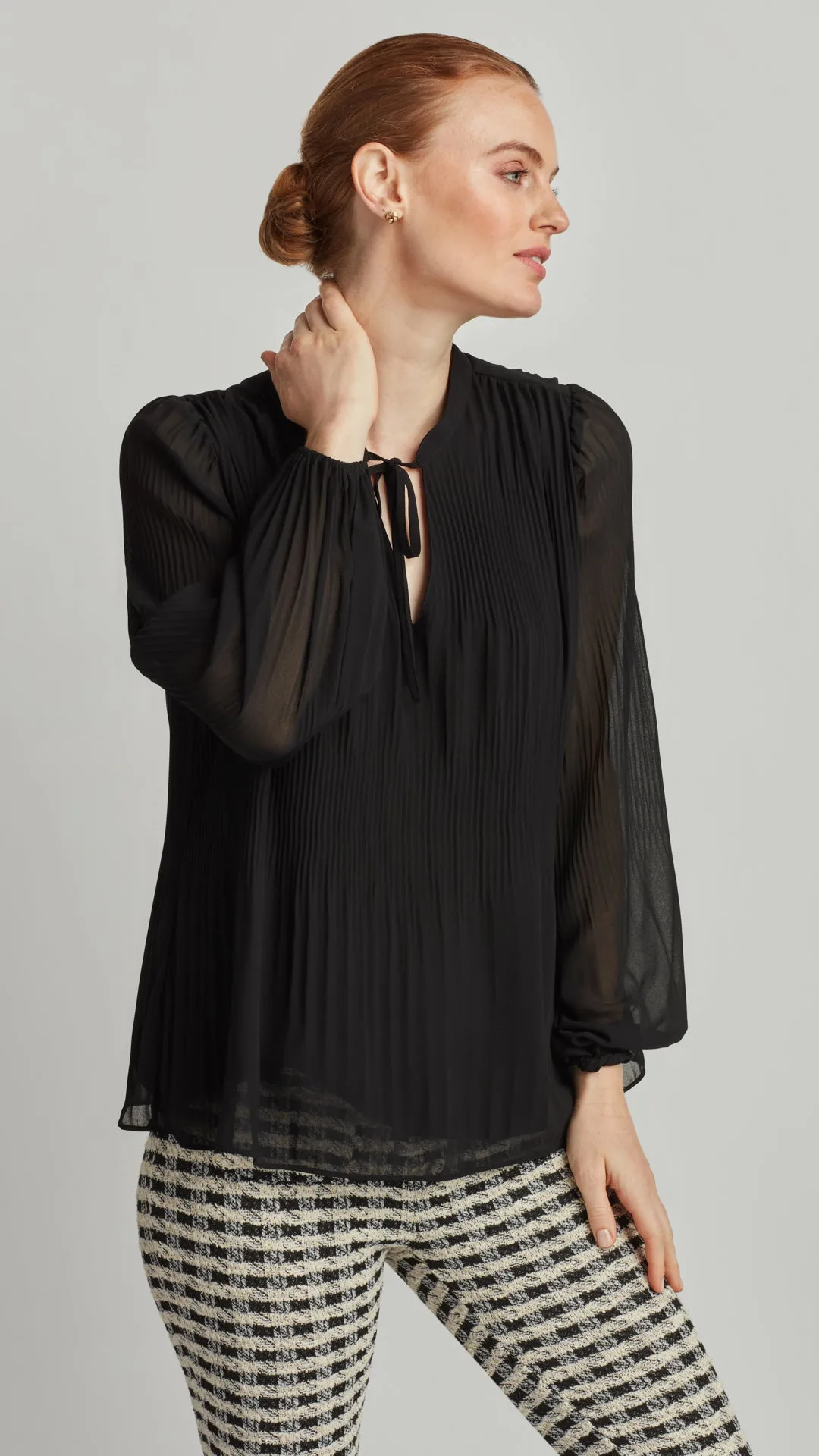 LONG SLEEVE SEMI-PLEATED SHIRT