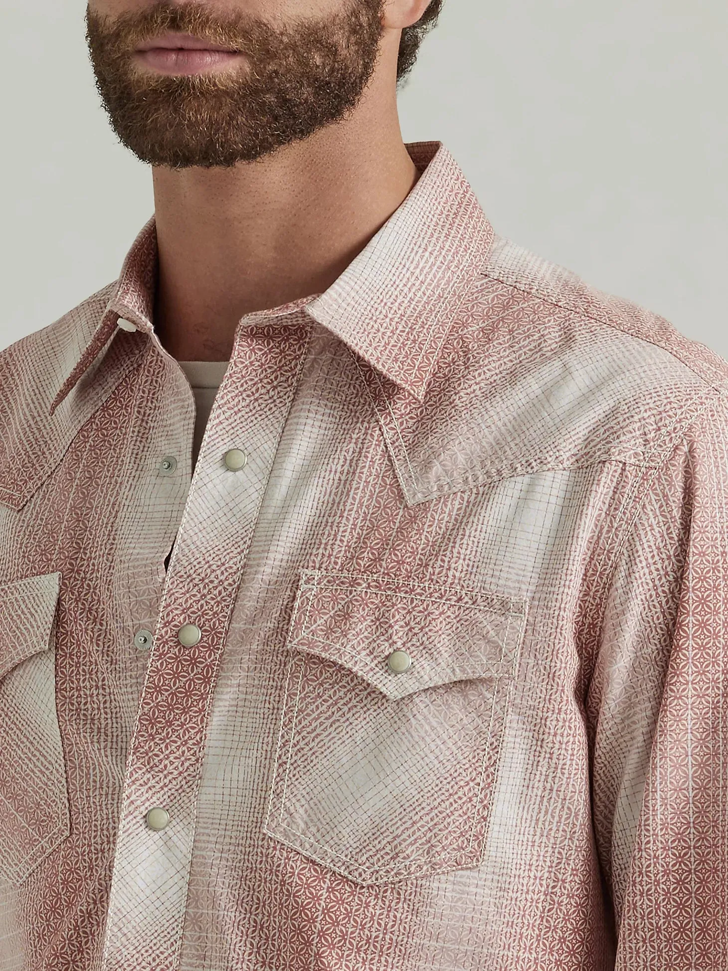 MEN'S WRANGLER RETRO® PREMIUM LONG SLEEVE WESTERN SNAP PLAID SHIRT IN PEACH FADE - 112346603