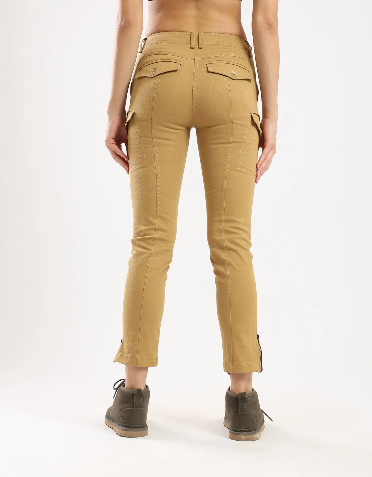 Slim cargo pants with side and back pockets