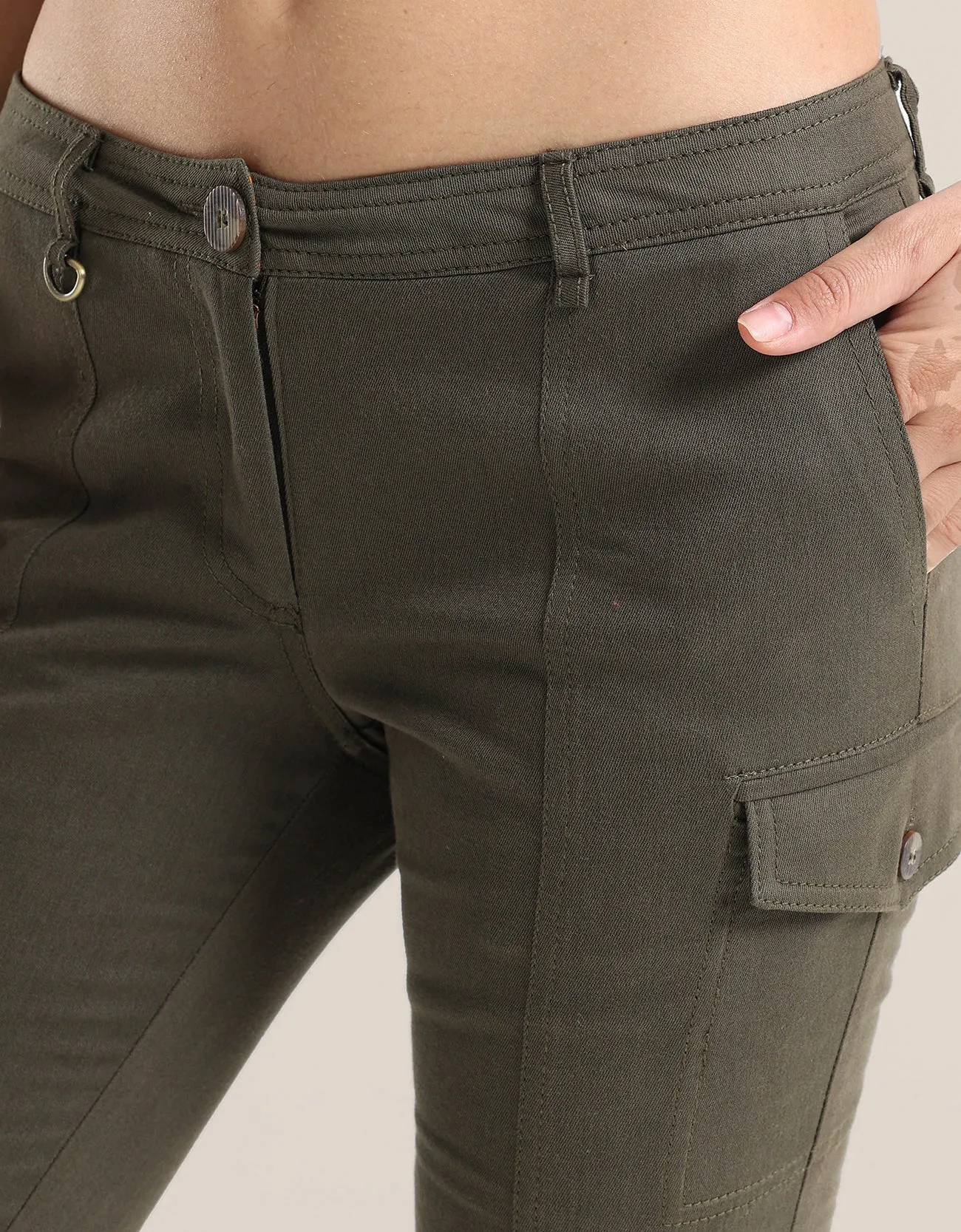 Slim cargo pants with side and back pockets