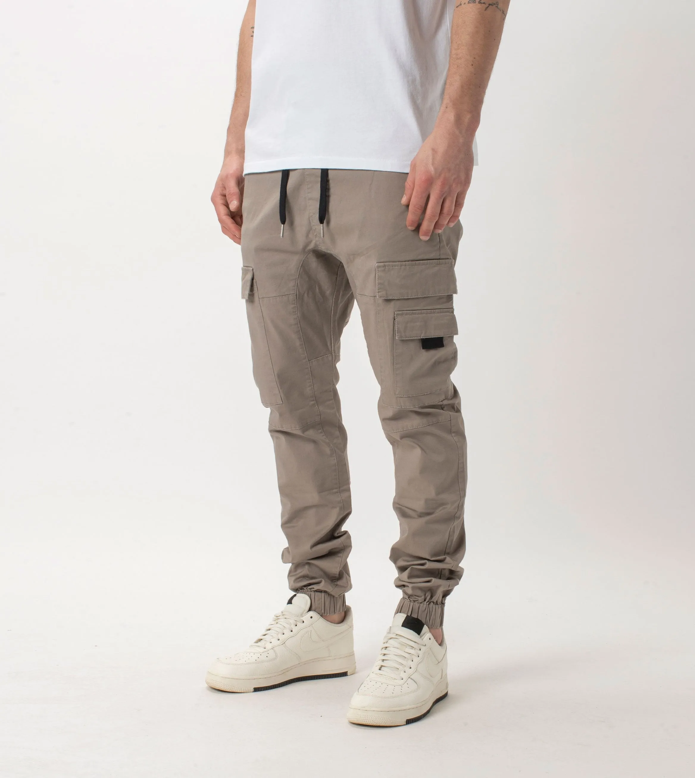 Sureshot Lightweight Cargo Jogger Almond