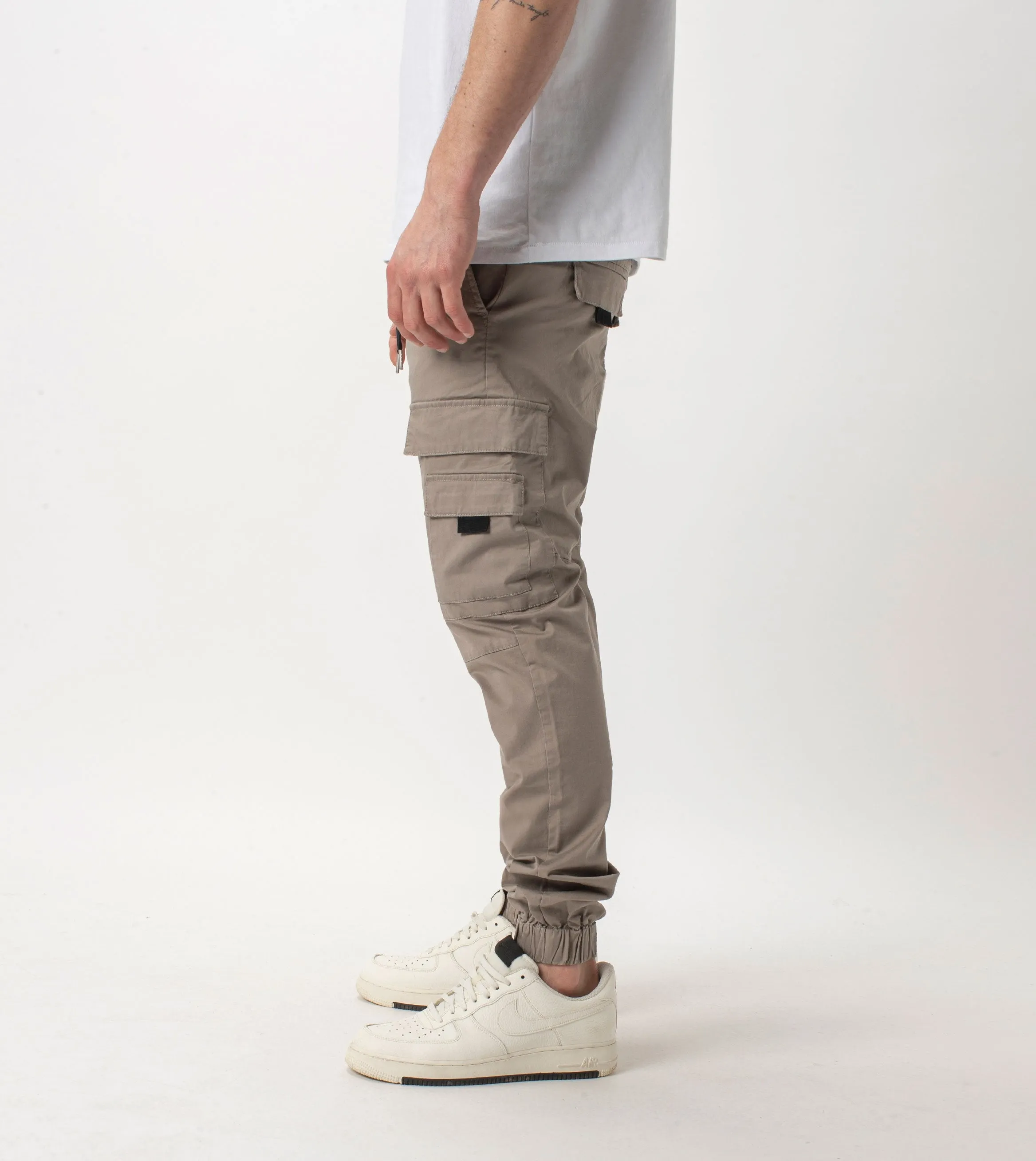 Sureshot Lightweight Cargo Jogger Almond