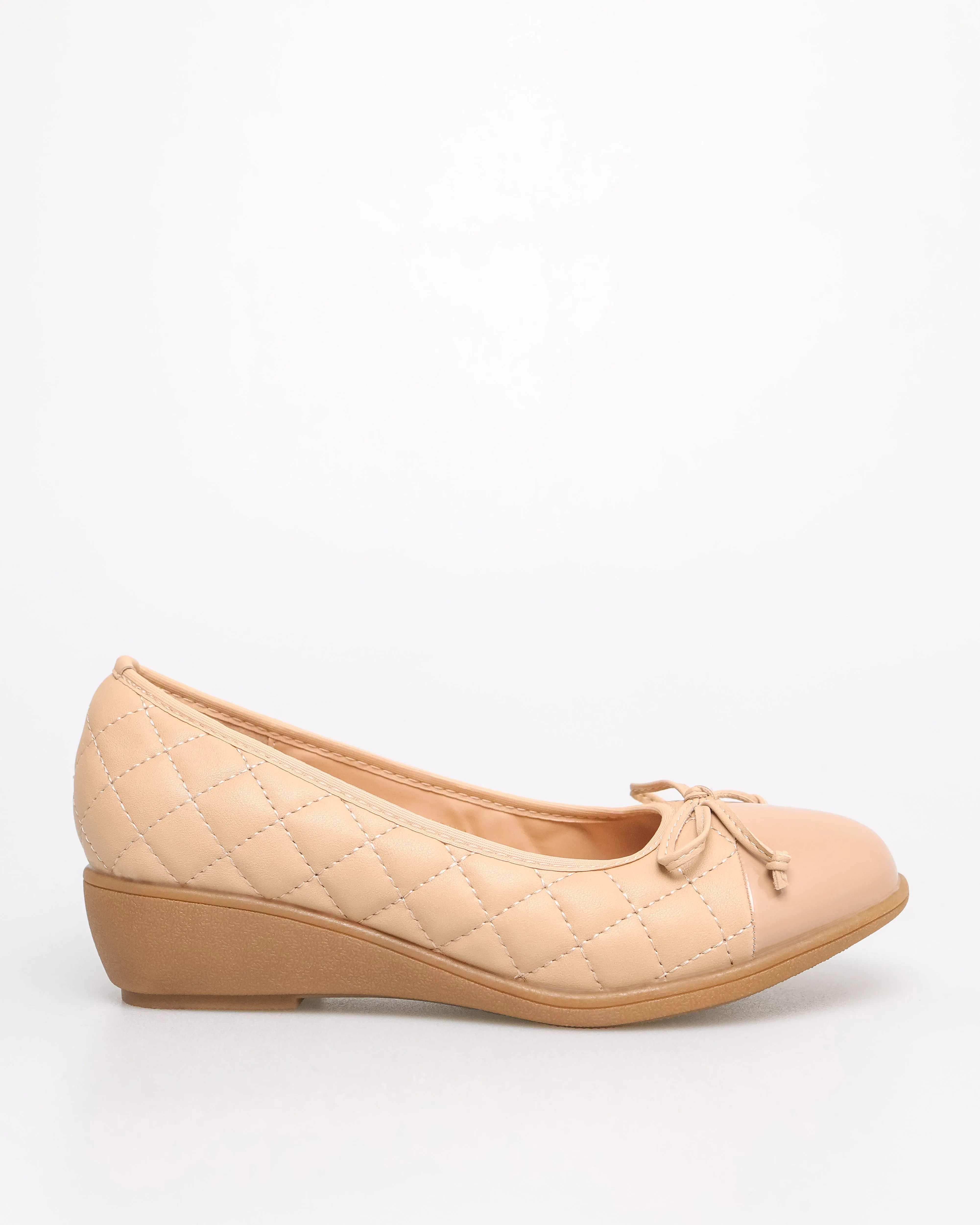 Tomaz YX186 Ladies Ribbon Quilted Flats (Camel)