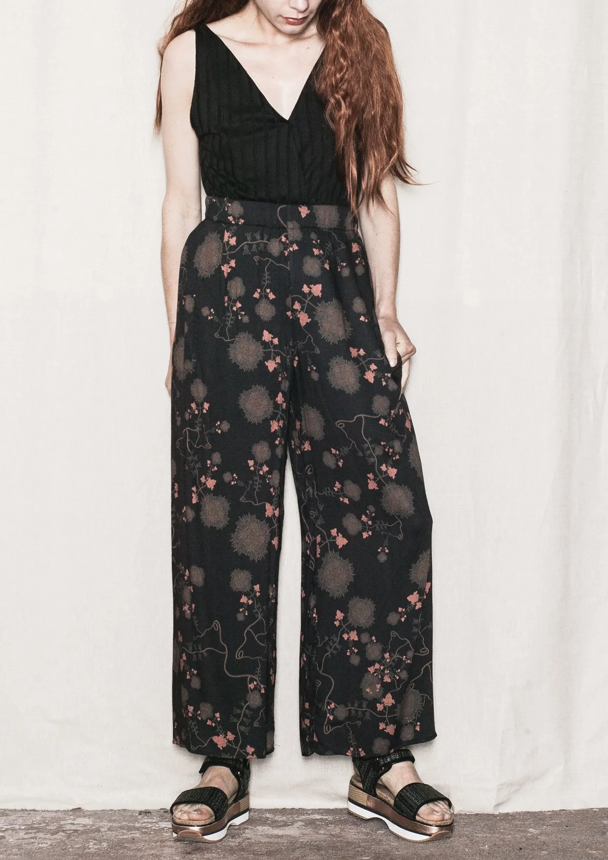 WIDE AIRY SUMMER PANTS - SILKY RAYON printed black/rust