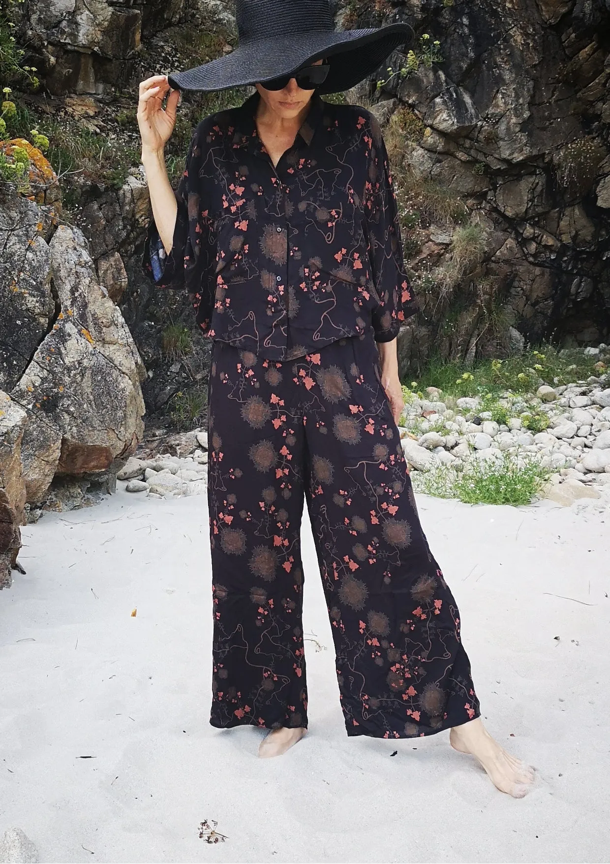 WIDE AIRY SUMMER PANTS - SILKY RAYON printed black/rust