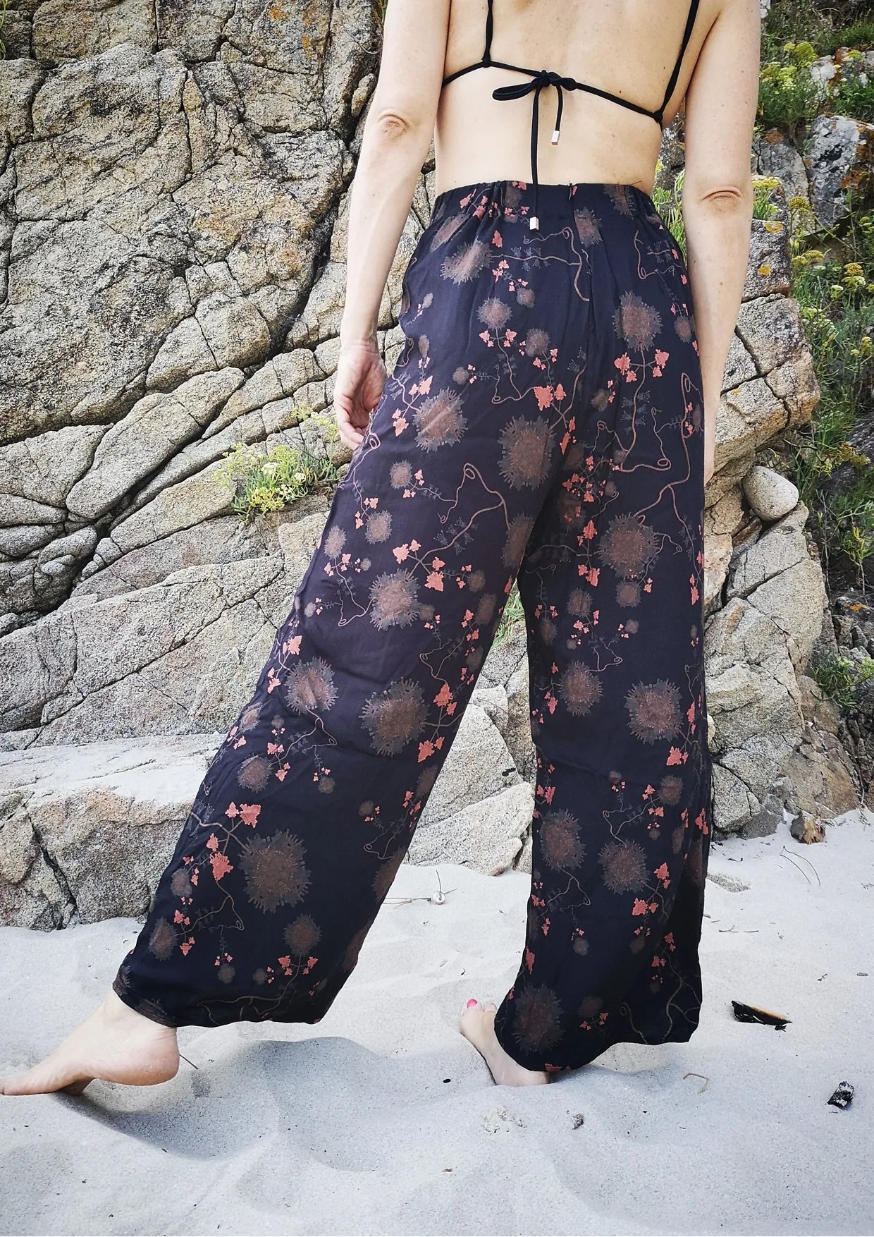 WIDE AIRY SUMMER PANTS - SILKY RAYON printed black/rust