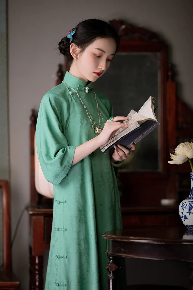 Wulong Cha 乌龙茶 Oolong Tea 1920s Phoenix Jacquard Bell Sleeve Qipao